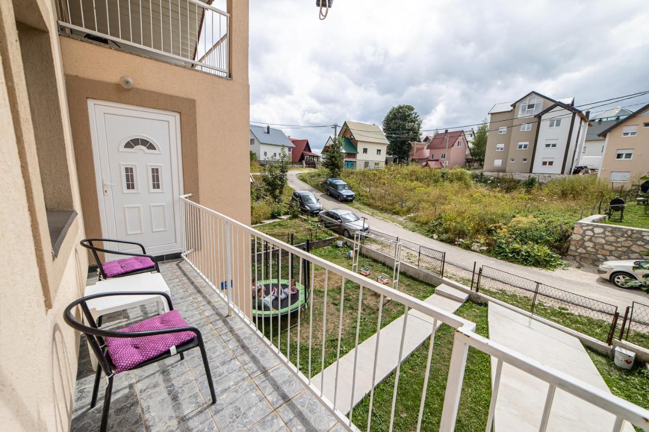 Snam Rooms&Apartment Žabljak Exteriör bild