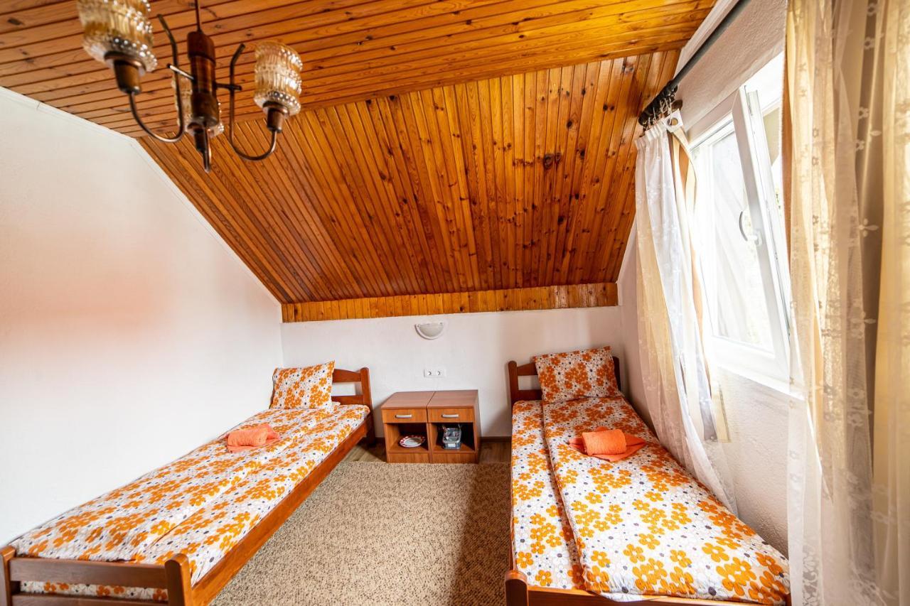Snam Rooms&Apartment Žabljak Exteriör bild