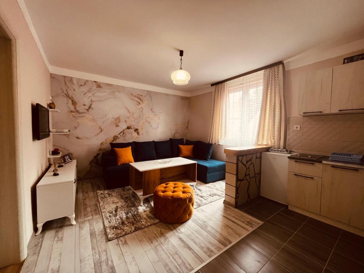 Snam Rooms&Apartment Žabljak Exteriör bild